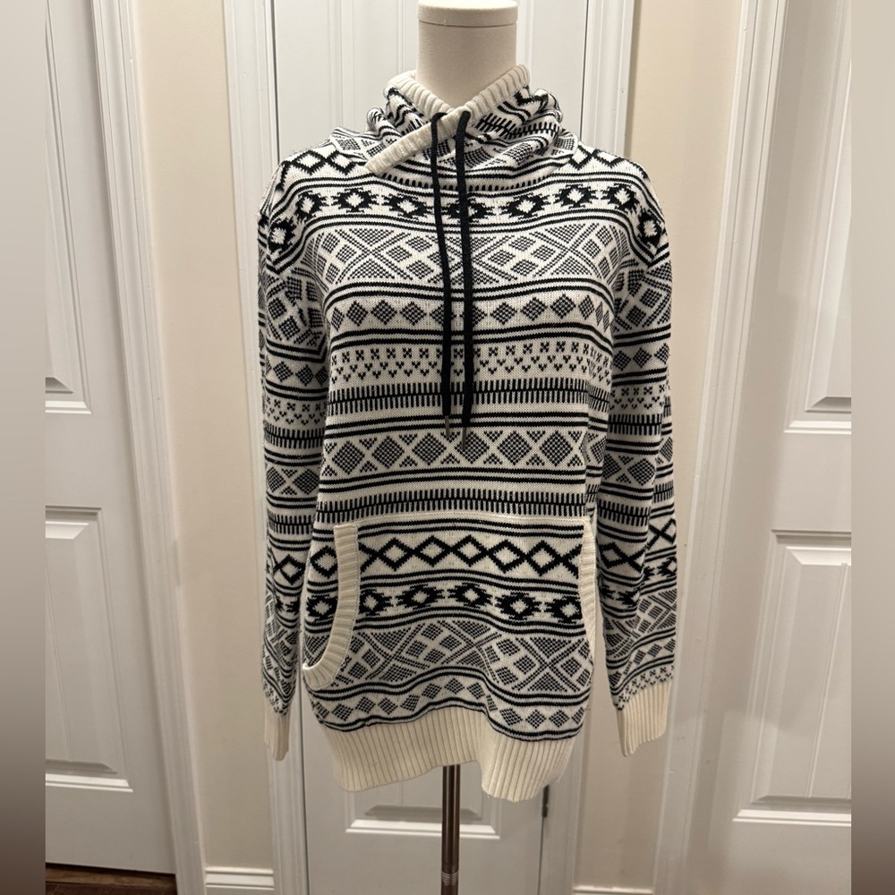 Carbon Aztec Patterned Hoodie